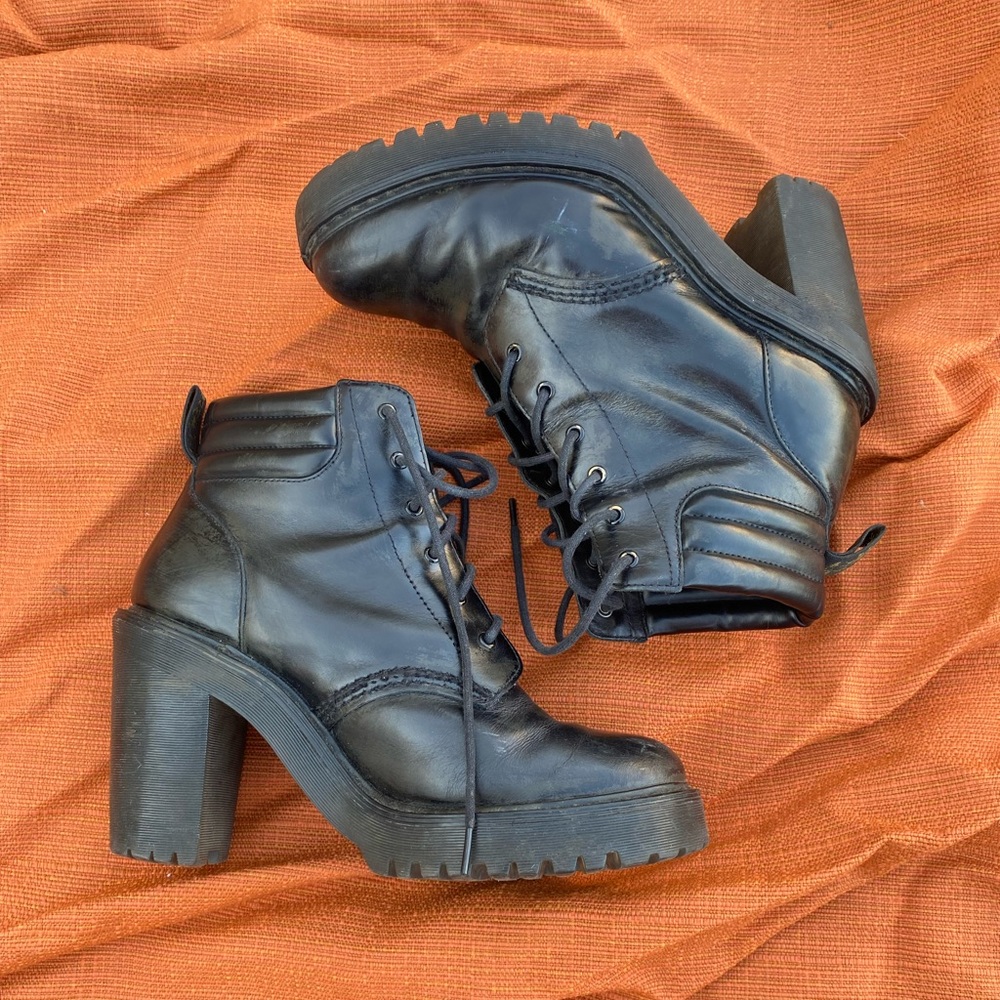Doc Marten’s platform heel boots